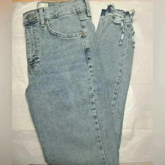 Topshop Jamie Bleach Wash  Jeans - Picture 3 of 7